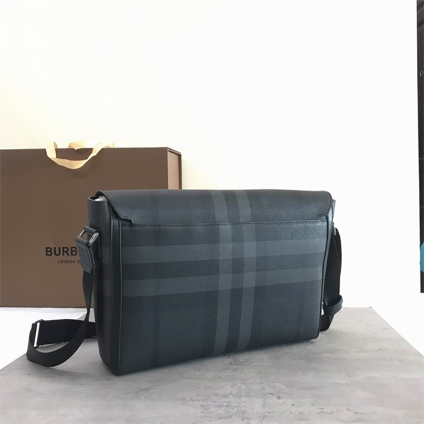 バーバリー 偽物 バックパック エレガント 機能的 トップハンドル 調節可能 BURBERRY