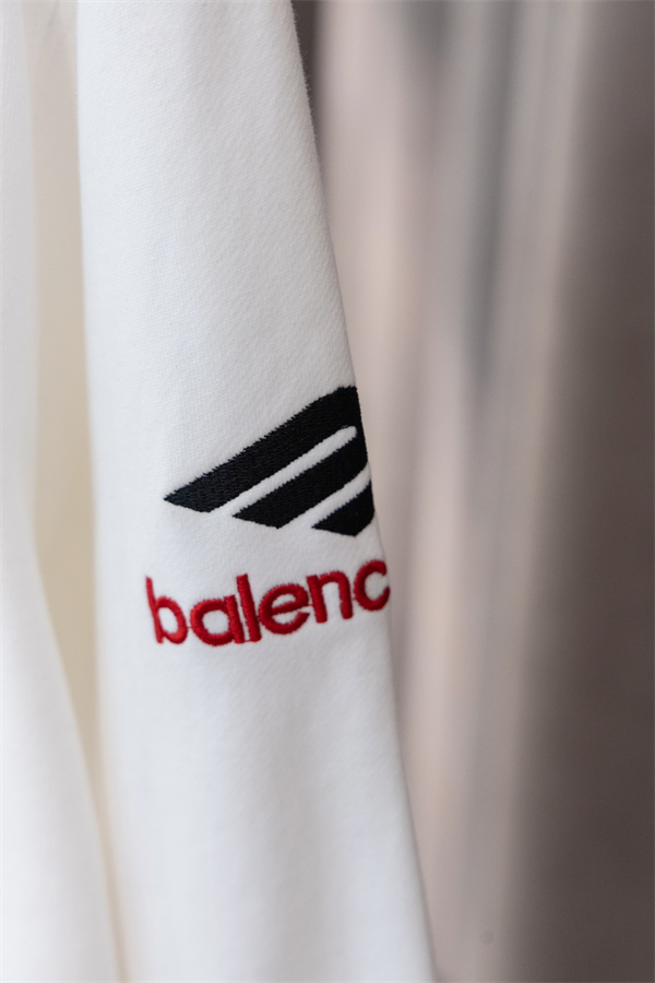 BALENCIAGA スーパーコピー トレーナー 刺繍 ロゴ コットン リラックス フィット シンプル モード バレンシアガ