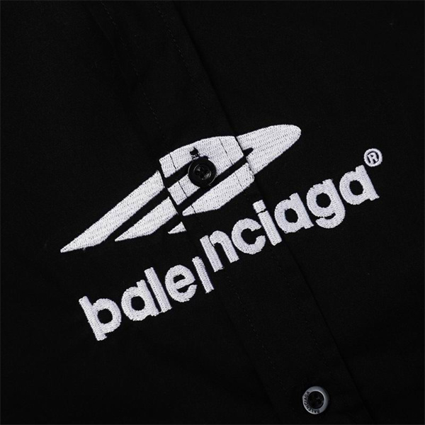 2024年春夏コレクション BALENCIAGA コピー シャツ 目立つ パネルデザイン ロゴ プリント 柄 バレンシアガ 
