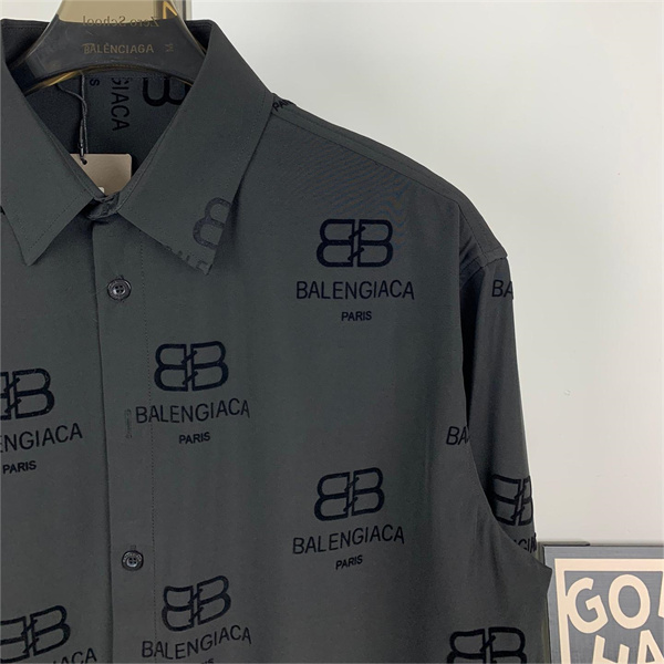 BALENCIAGA スーパーコピー シャツ モノグラム ロゴ プリント 大胆デザイン ユニセックス バレンシアガ