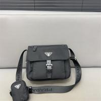 プラダ コピー メッセンジャーバッグ メンズ メタル ロゴ 収納力 ナイロン素材 エコ PRADA