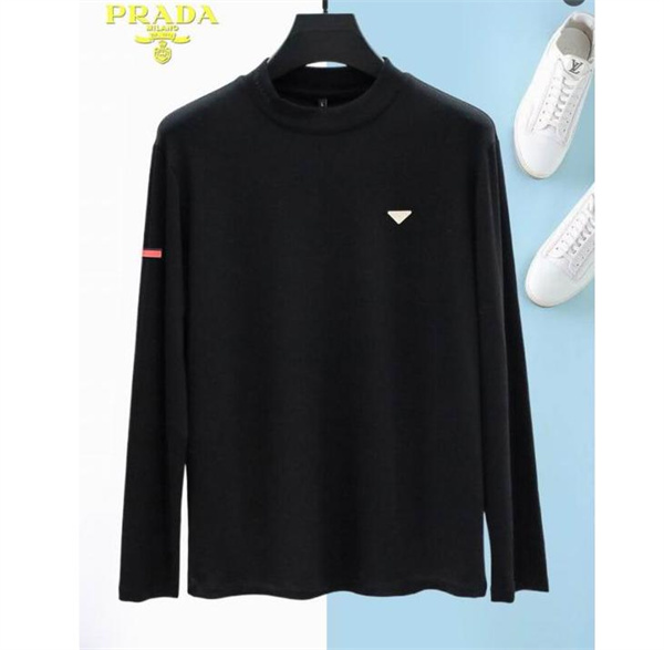 プラダ スーパーコピー 長袖Ｔシャツ トライアングルロゴ メタル 2色展開 スマートカジュアル PRADA
