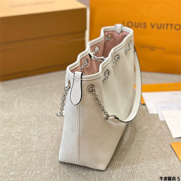ルイヴィトン スーパーコピー バッグ  bella  モノグラム シルバーチェーン エレガント 2WAY仕様 LOUIS VUITTON