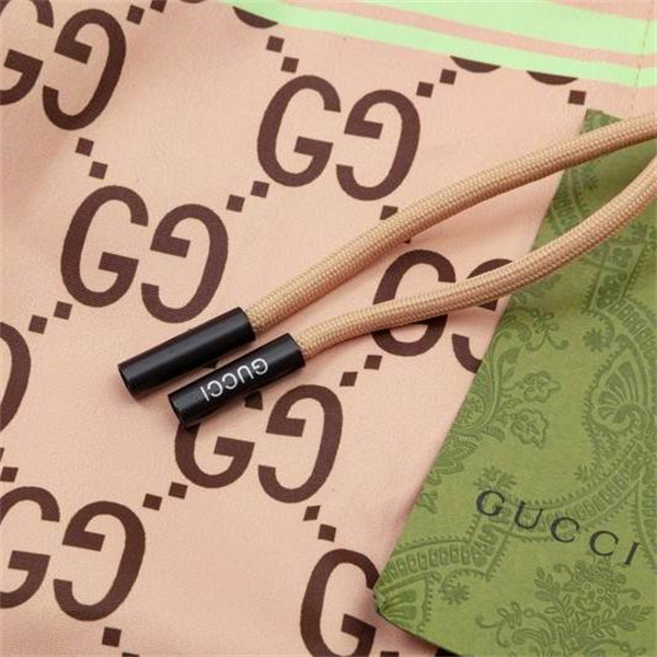 GUCCI スーパーコピー ジャケット GG モノグラム ロゴ ベージュカラー グリーンストライプ フード付き グッチ