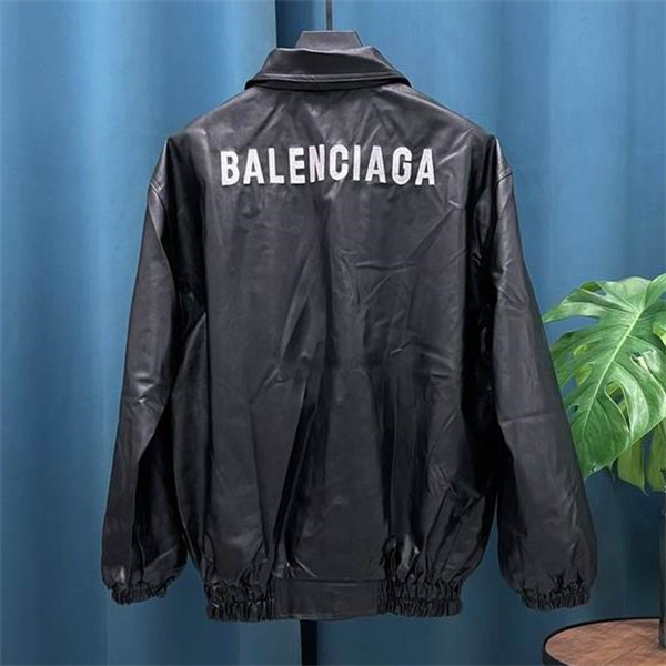 バレンシアガ コピー ジャケット シンプルブラック 刺繍ロゴ エラスティック裾と袖口 BALENCIAGA