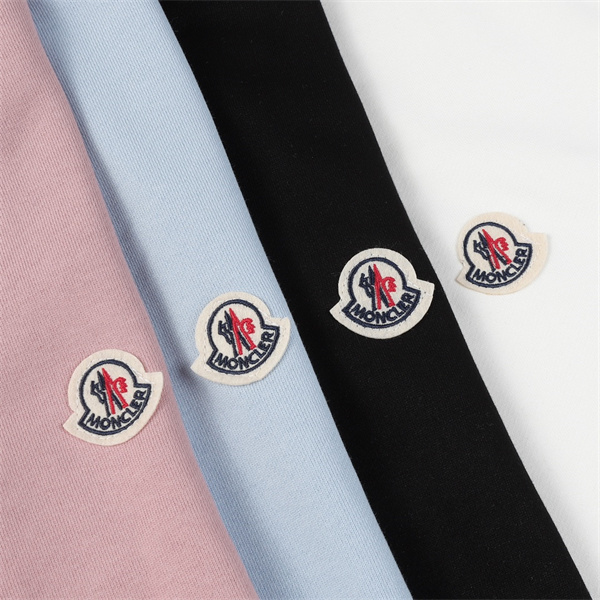 Moncler コピー トレーナー 大胆ロゴ Mモチーフ ブラック＆ホワイト モンクレール