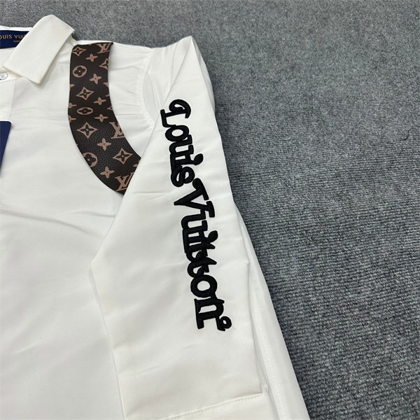 LOUIS VUITTON コピー シャツ モノグラム×肩＆胸の個性的ディテール ルイヴィトン