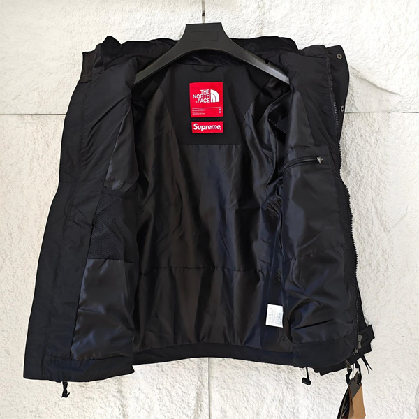シュプリーム スーパー ジャケット FW22 Week 7 x The North Face SUPREME