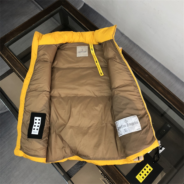 モンクレール コピー ダウンベスト× Palm Angels ダウンベスト スポーティーな印象 MONCLER