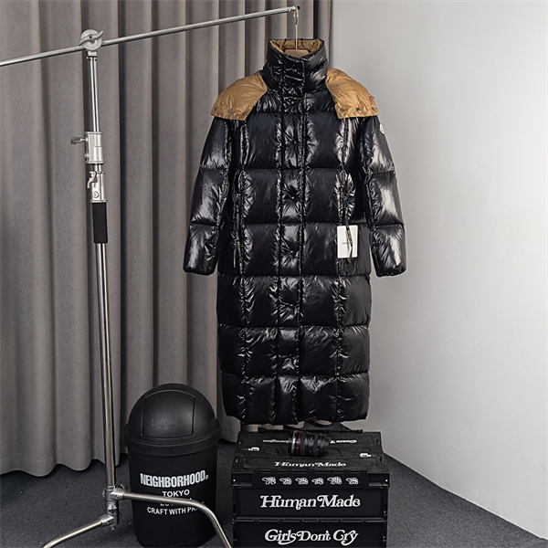 24ss MONCLER 偽物 ダウンジャケット フード付き 防寒性 ジッパー付き モンクレール