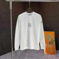 MONCLER コピー 長袖Tシャツ アイコニックエンブレム バックロゴ入り モンクレール
