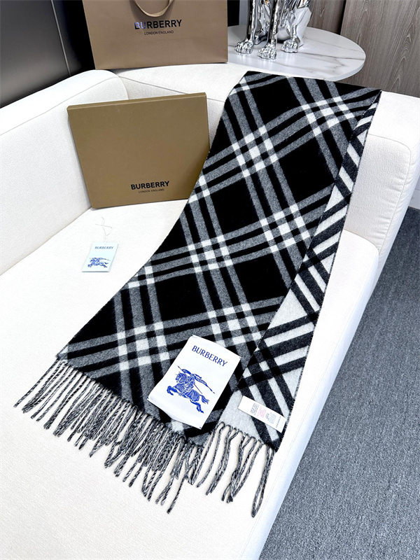 バーバリー 偽物 マフラー 黒白チェック柄 高品質 防寒 クラシックデザイン BURBERRY
