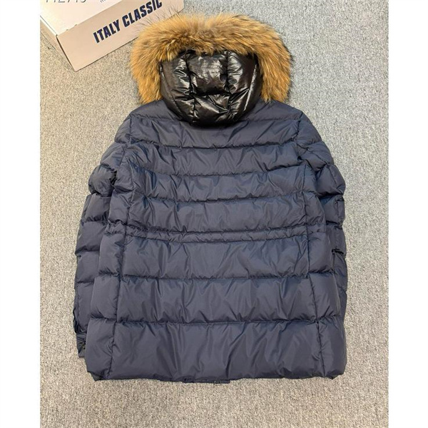 モンクレール スーパーコピー ダウンジャケット ボリュームファー付き ポケット MONCLER