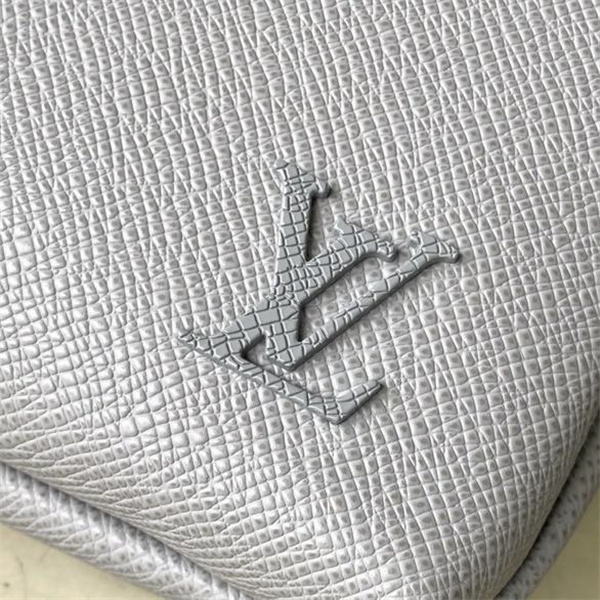 M11657 ルイヴィトン  LOUIS VUITTON コピー ショルダーバッグ レザー使用 LVロゴ刻印