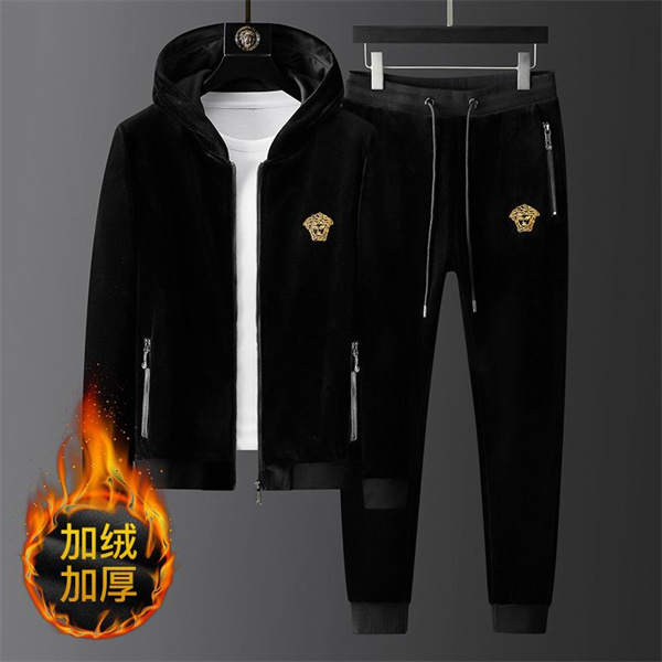 ヴェルサーチ 偽物 セットアップ メデューサ ロゴ ゴールド＆シルバー 厚手素材 VERSACE