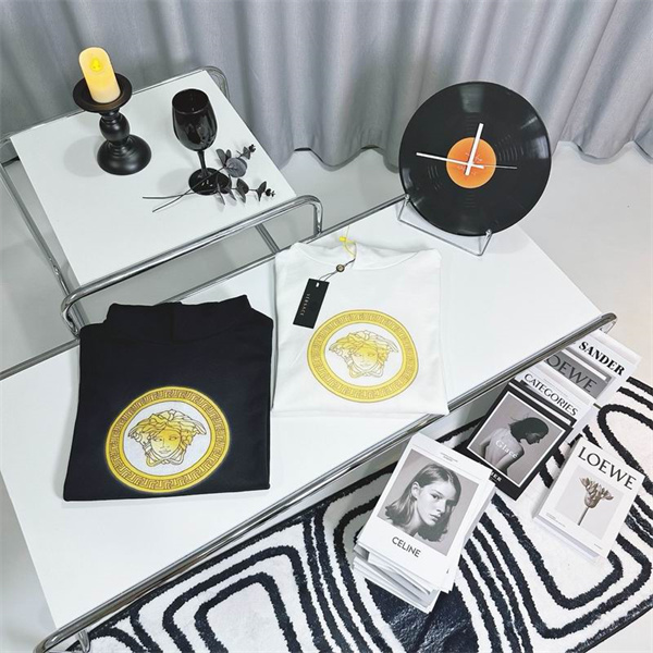 VERSACE スーパーコピー パーカー メデューサ ロゴ ゴールド ギリシャ風装飾 ヴェルサーチ
