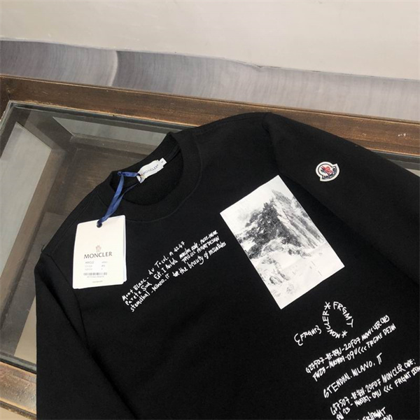モンクレール 偽物 Tシャツ モノクロ フォトプリント ロゴ 刺繍 スタイリッシュ MONCLER