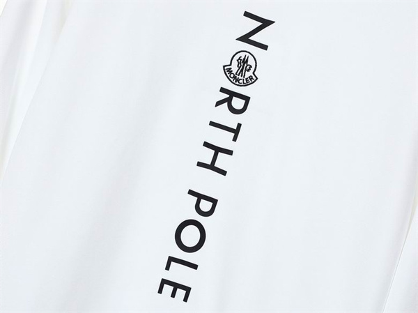 モンクレール コピー トレーナー NORTH POLE プリント デザイン スタイリッシュ MONCLER