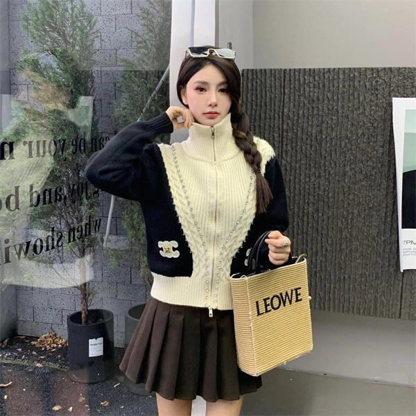 CELINE スーパーコピー カーディガン ロゴ 刺繍 ケーブル編み ホワイト セリーヌ