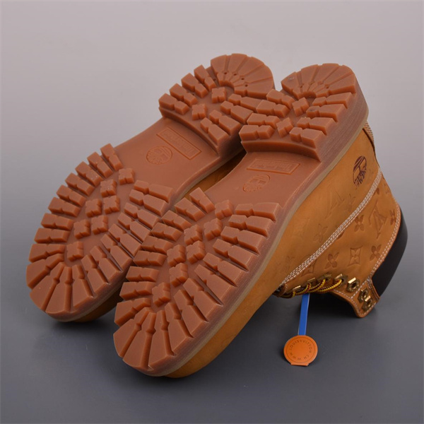LOUIS VUITTON 偽物 x Timberland ブーツ モノグラム レザー ダークブラウン ルイヴィトン