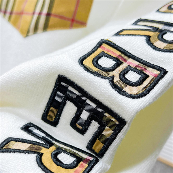 バーバリー コピー トレーナー チェックモチーフ スリーブロゴ アイボリー グレージュ BURBERRY 