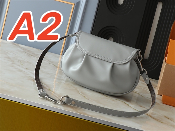 LOUIS VUITTON コピー バッグ レザー＆モノグラム シルバーバックル カラーバリエーション ブラック グレー オレンジ