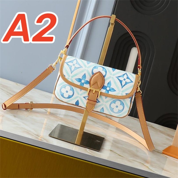 Louis Vuitton スーパーコピー バッグ ピンク＆ホワイトモノグラム キャメルレザー ゴールドバックル 華やかなデザイン