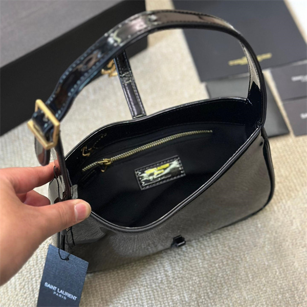 サンローラン コピー ハンドバッグ SMOOTH LEATHER LE YSLゴールドロゴ コンパクト SAINT LAURENT