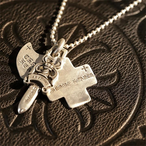 CHROME HEARTS 偽物 ネックレス シルバー クロスモチーフ 剣デザイン クラシックエレガンス クロムハーツ 