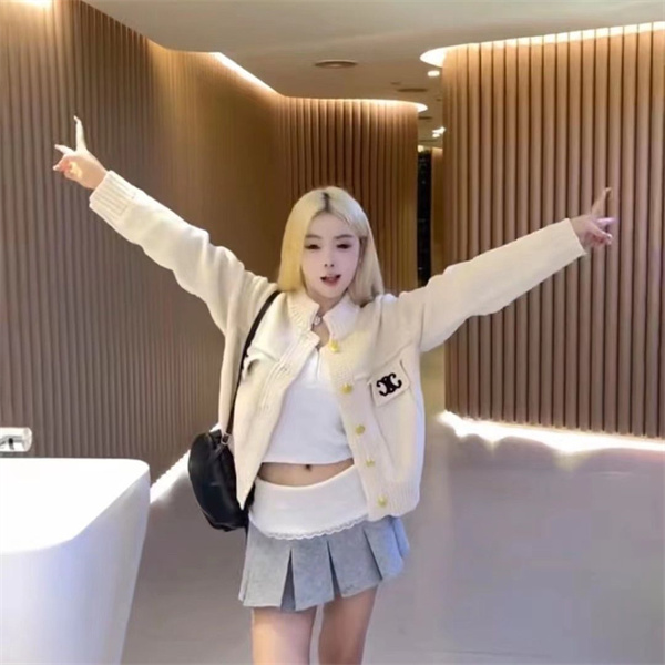 セリーヌ 偽物 ジャケット トリオンフロゴ付きポケット 上品なフィット感 CELINE