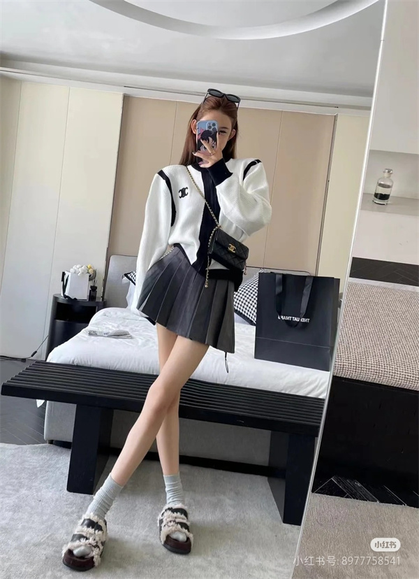 セリーヌ 偽物 ジャケット モノトーン デザイン トリオンフロゴ モダンジップアップ CELINE