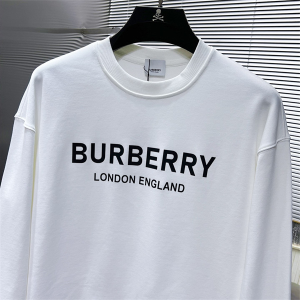 バーバリー スーパーコピーパーカー ロゴプリント シンプルでスタイリッシュ BURBERRY