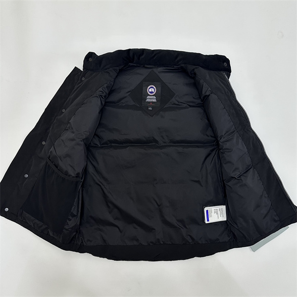 Canada Goose スーパーコピー ダウンベスト ロゴパッチ スナップボタン カナダグース