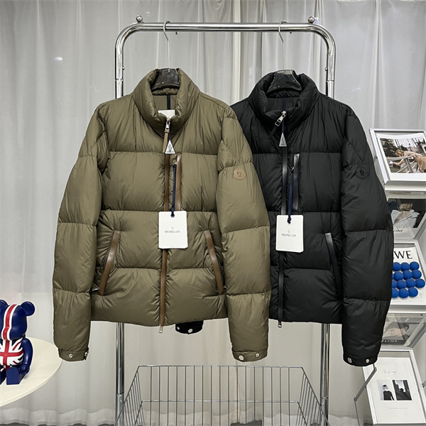 MONCLER コピー ダウンジャケット フロントジップ レザー引手 カーキ 保温 モンクレール 