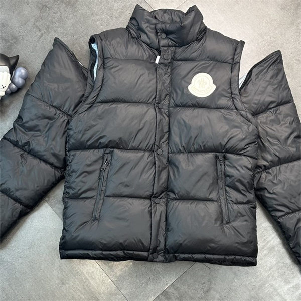 MONCLER 偽物 中綿ジャケット フード付き 大ロゴ刺繍 防寒性 モンクレール 