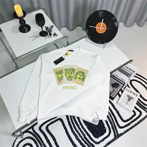ヴェルサーチ コピー トレーナー 3顔ロゴ ギリシャ風芸術 古代彫刻 デザイン 高級感 鮮やかな VERSACE