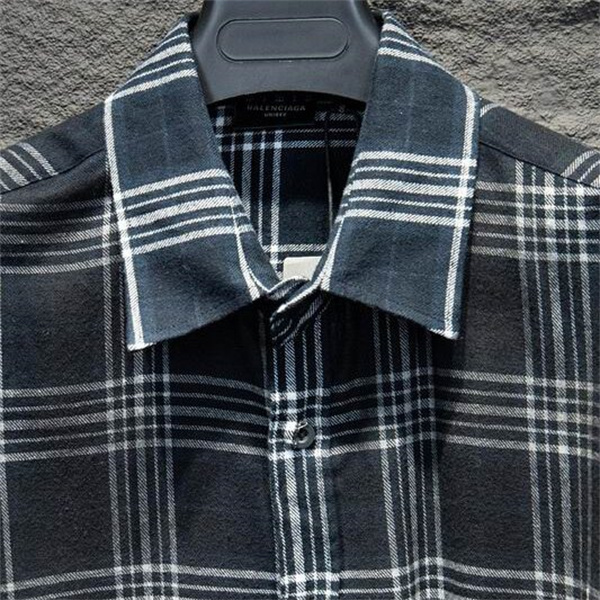 BALENCIAGA 偽物 シャツ チェック ロゴ クラシック モダン デザイン バレンシアガ