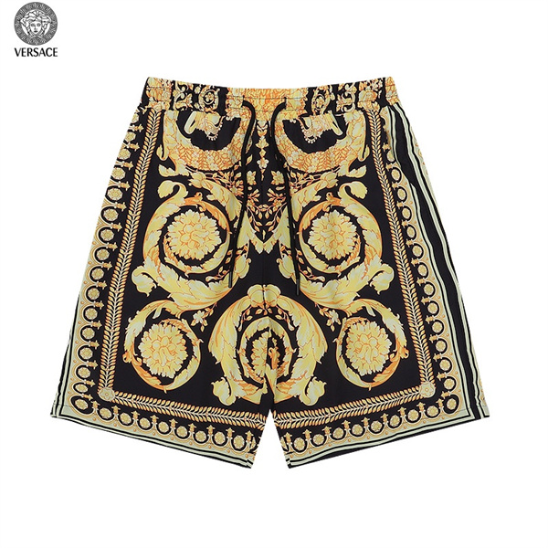 VERSACE コピー セットアップ ゴージャス バロック柄 デザイン 目を引く リゾート対応 ヴェルサーチ