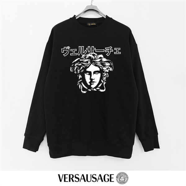 VERSACE コピー トレーナー 日本語ロゴ 斬新 デザイン 引き立てる ヴェルサーチ