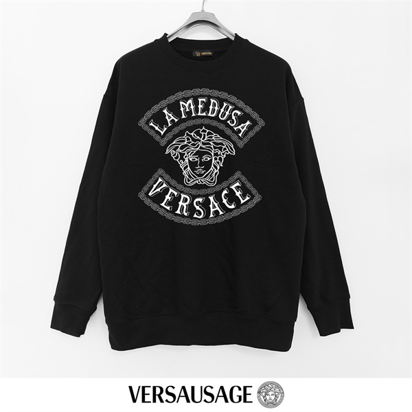 ヴェルサーチ 偽物 トレーナー チェーンモチーフ LA MEDUSA ロゴ 際立つ シンプル VERSACE