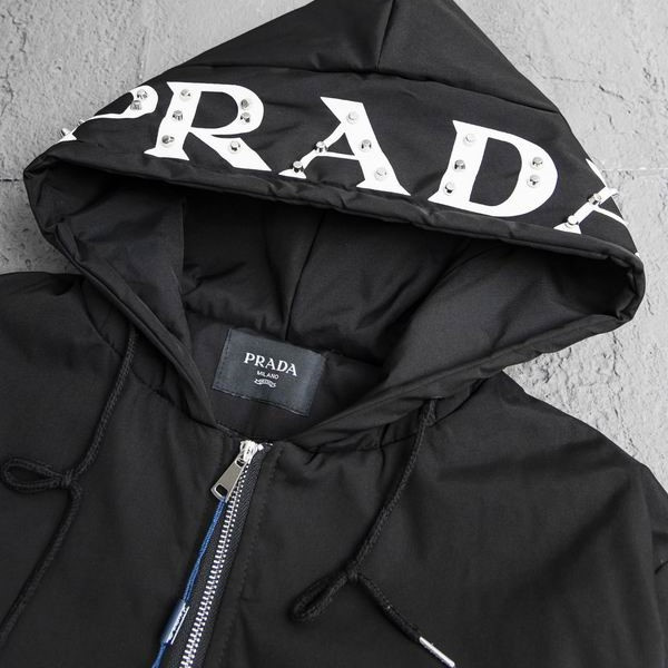 PRADA コピー ジャケット 三角ロゴ 袖レザー フード付き 定番 メンズ オシャレ プラダ