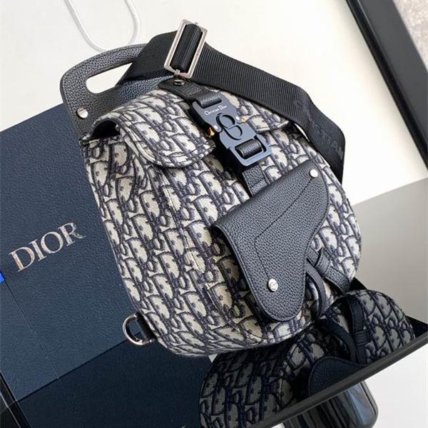 DIOR スーパーコピー ショルダーバッグ ロゴバックル 機能性バッグ ディオール