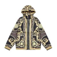 VERSACE スーパーコピー ジャケット 古代ギリシャモチーフ ライオン装飾 際立つ バロックスタイル ヴェルサーチ