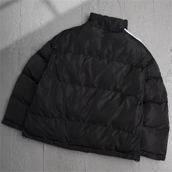 バレンシアガ スーパーコピー 中綿ジャケット スポーティ モード感 ロゴ トレフォイル BALENCIAGA