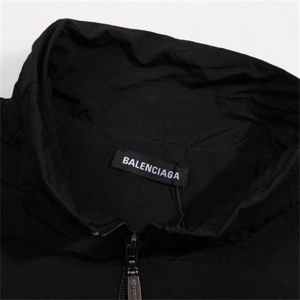 コーデが決まる BALENCIAGA スーパーコピー ジャケット シンプル ロゴ スポーティ 都会的 バレンシアガ