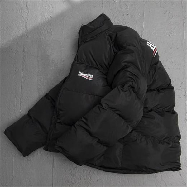 バレンシアガ スーパーコピー 中綿ジャケット ロゴ 波状ライン ブランド名 BALENCIAGA