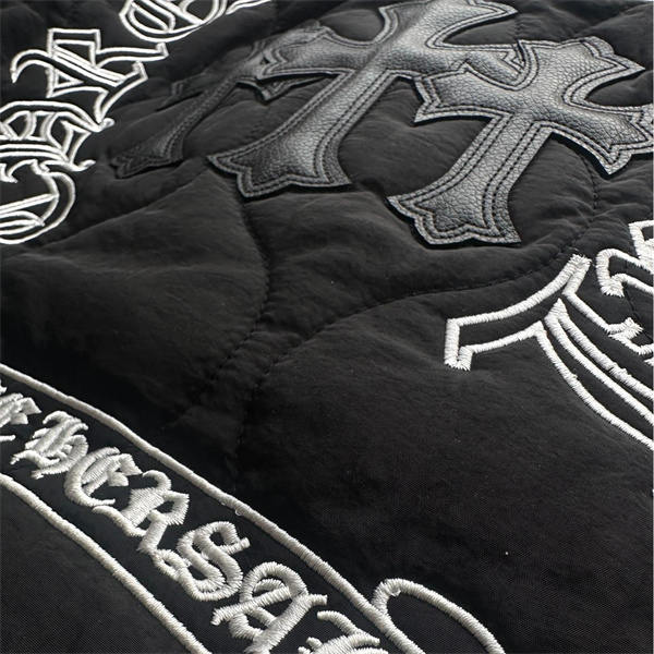 クロムハーツ コピー 中綿ジャケット 波状キルティング クロスパッチ アーチロゴ ストリート CHROME HEARTS