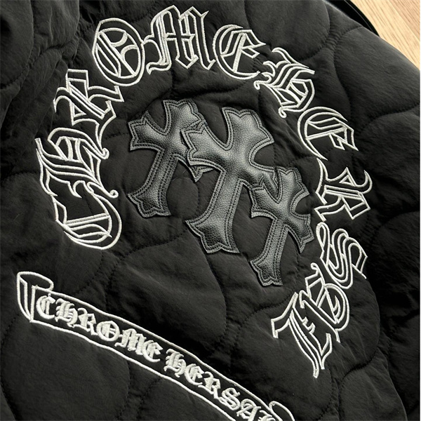 クロムハーツ コピー 中綿ジャケット 波状キルティング クロスパッチ アーチロゴ ストリート CHROME HEARTS