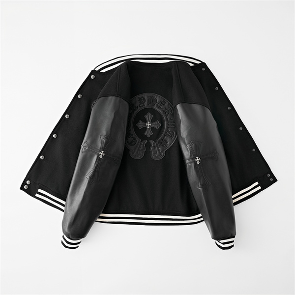 クロムハーツ コピー スタジアムジャケット クロスモチーフ 立体刺繍 シグネチャーロゴ レザー袖 CHROME HEARTS