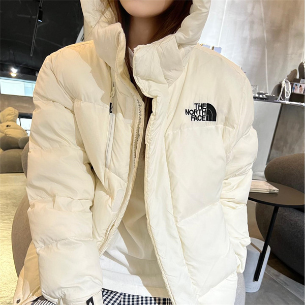 THE NORTH FACE コピー 中綿ジャケット 軽量 ロゴ刺繍 ザノースフェイス